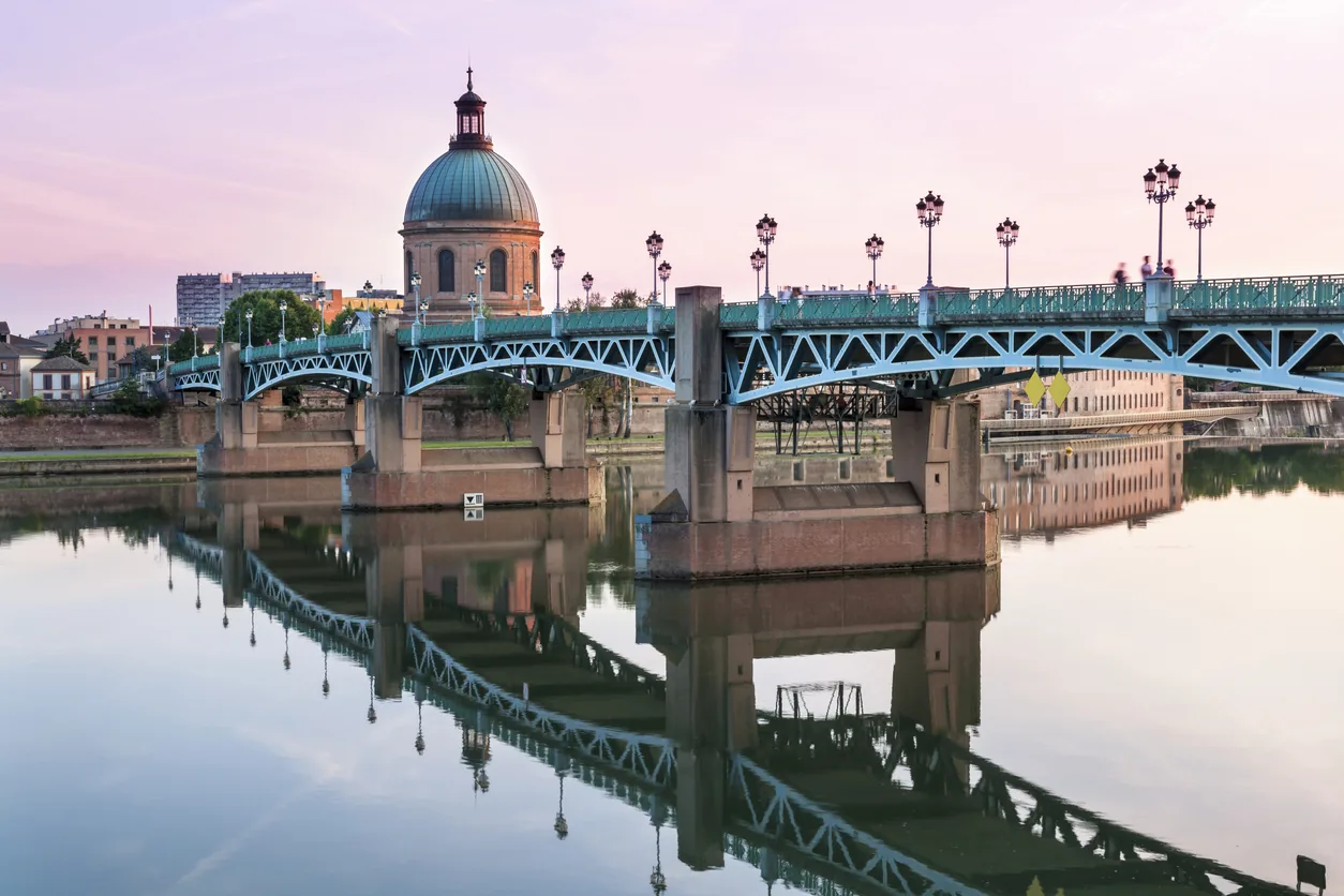 Toulouse · Pont Saint-Pierre and Dôme de la Grave